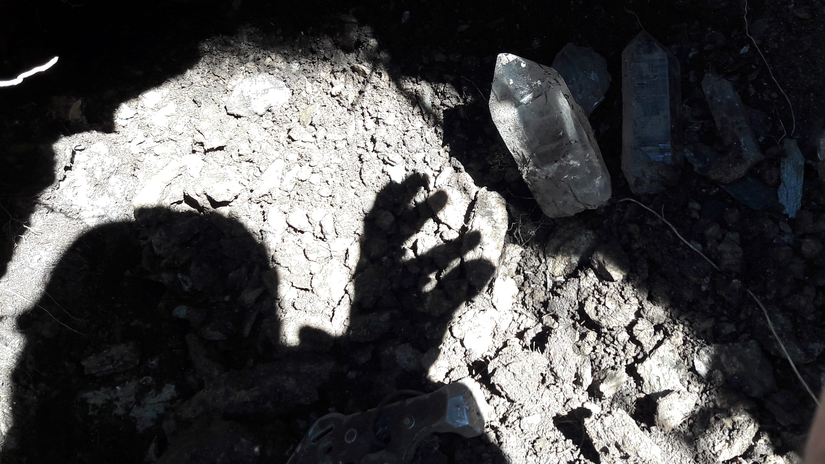 Wunderschöne Kristall Kluft vom Strahler Schmidt in den Walliser Bergen